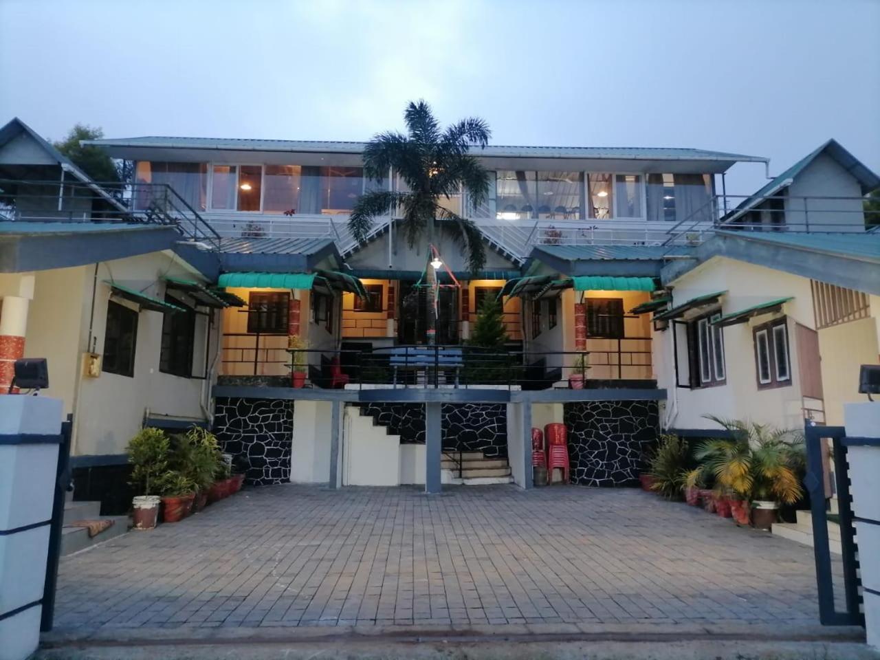 Хостел Vagamon Lake Palace Екстер'єр фото