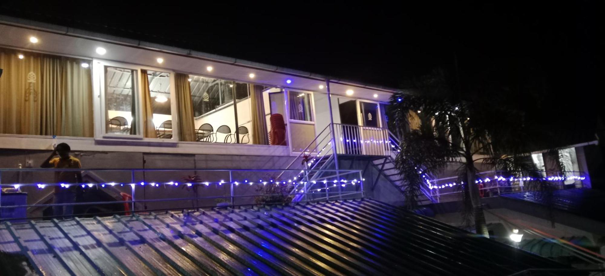 Хостел Vagamon Lake Palace Екстер'єр фото