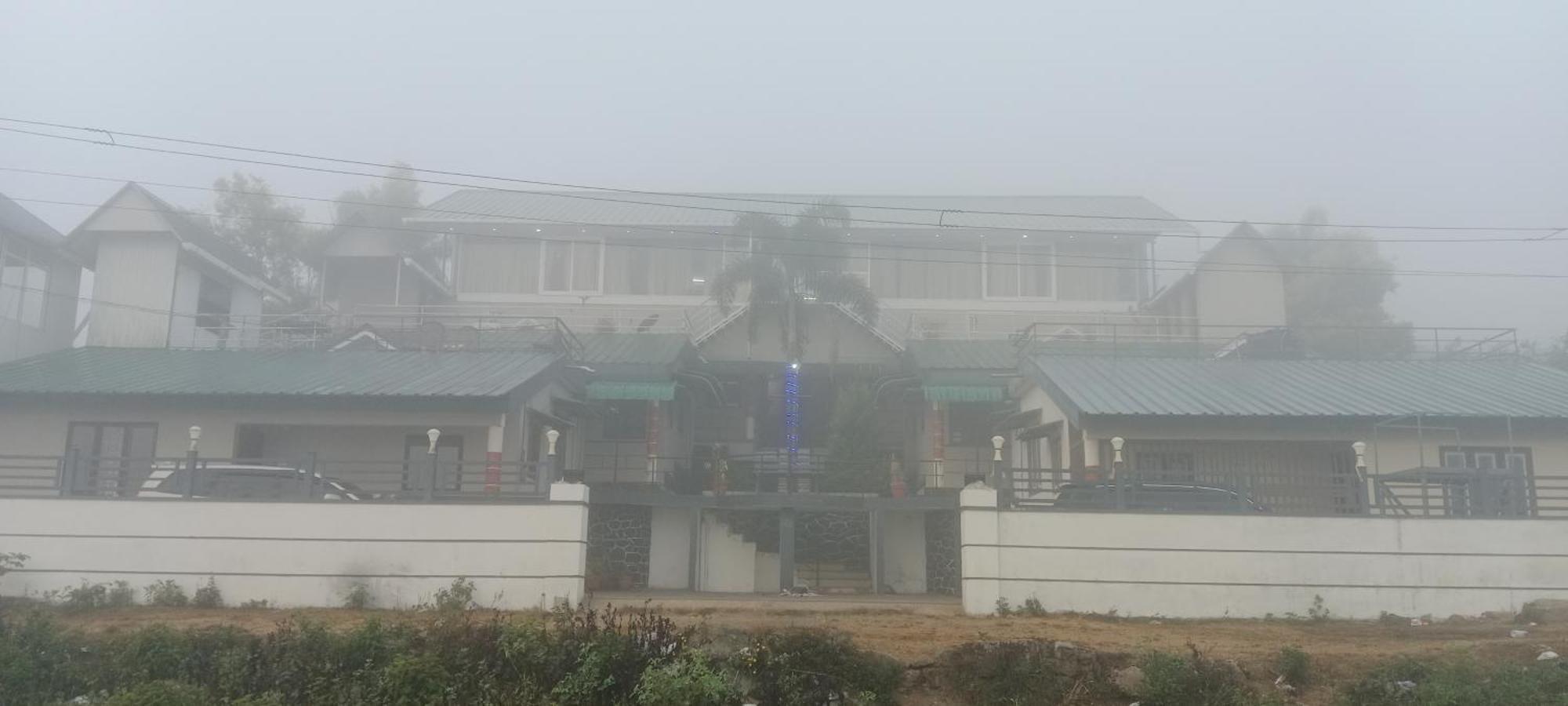 Хостел Vagamon Lake Palace Екстер'єр фото